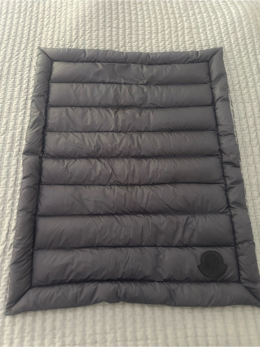 Moncler Enfant Reversible Puffer Baby Blanket Gray White